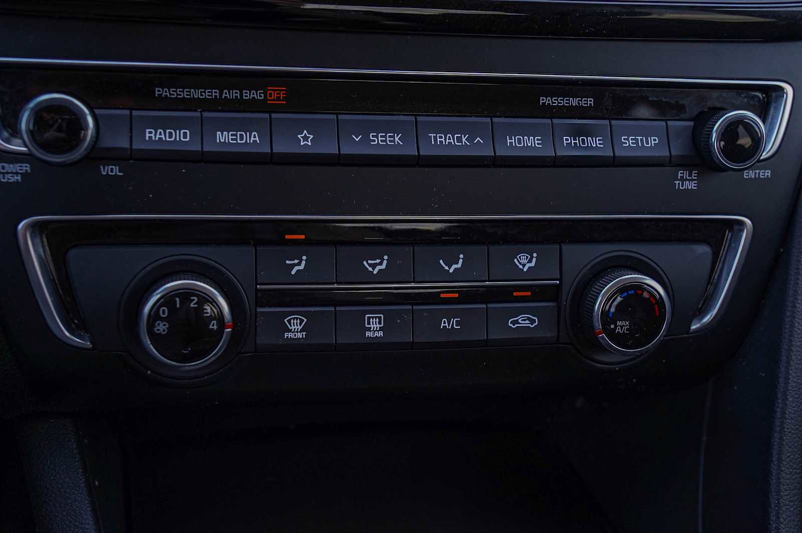 Used 2020 Kia Optima LX image 25