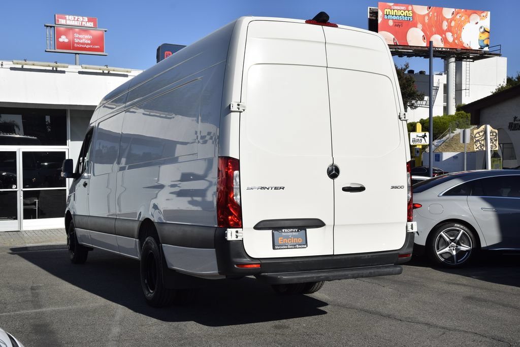 Used 2024 Mercedes-Benz Sprinter 3500 w/ Acoustic Package image 3