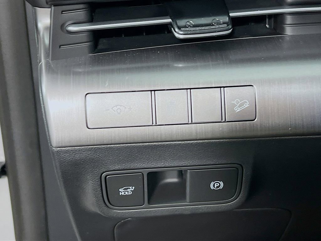 New 2026 Hyundai Kona Limited AWD/4WD image 9