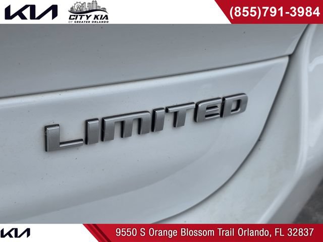Used 2024 Jeep Grand Cherokee L Limited AWD/4WD image 12