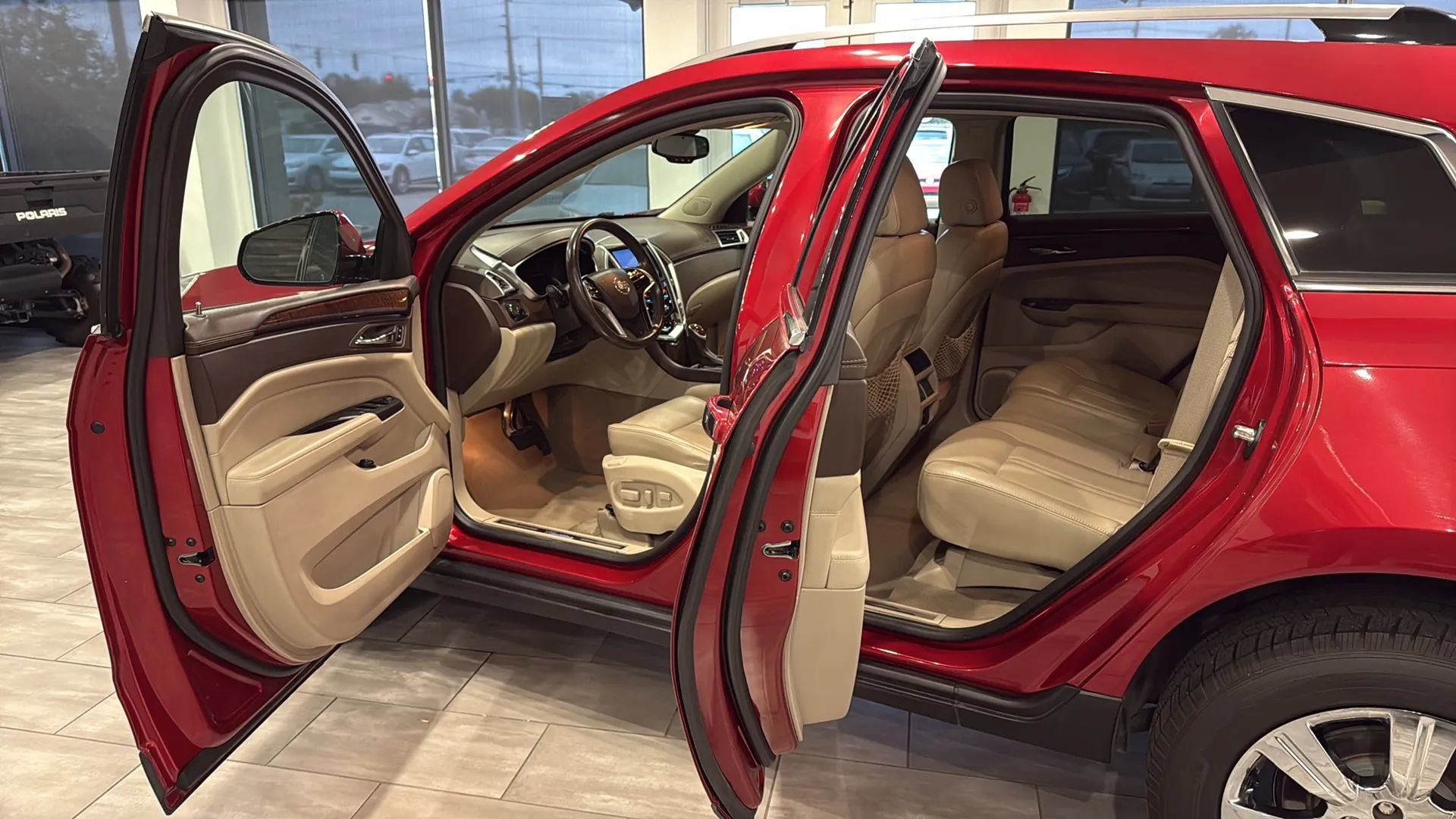 Used 2015 Cadillac SRX Luxury w/ Driver Awareness Package FWD image 13