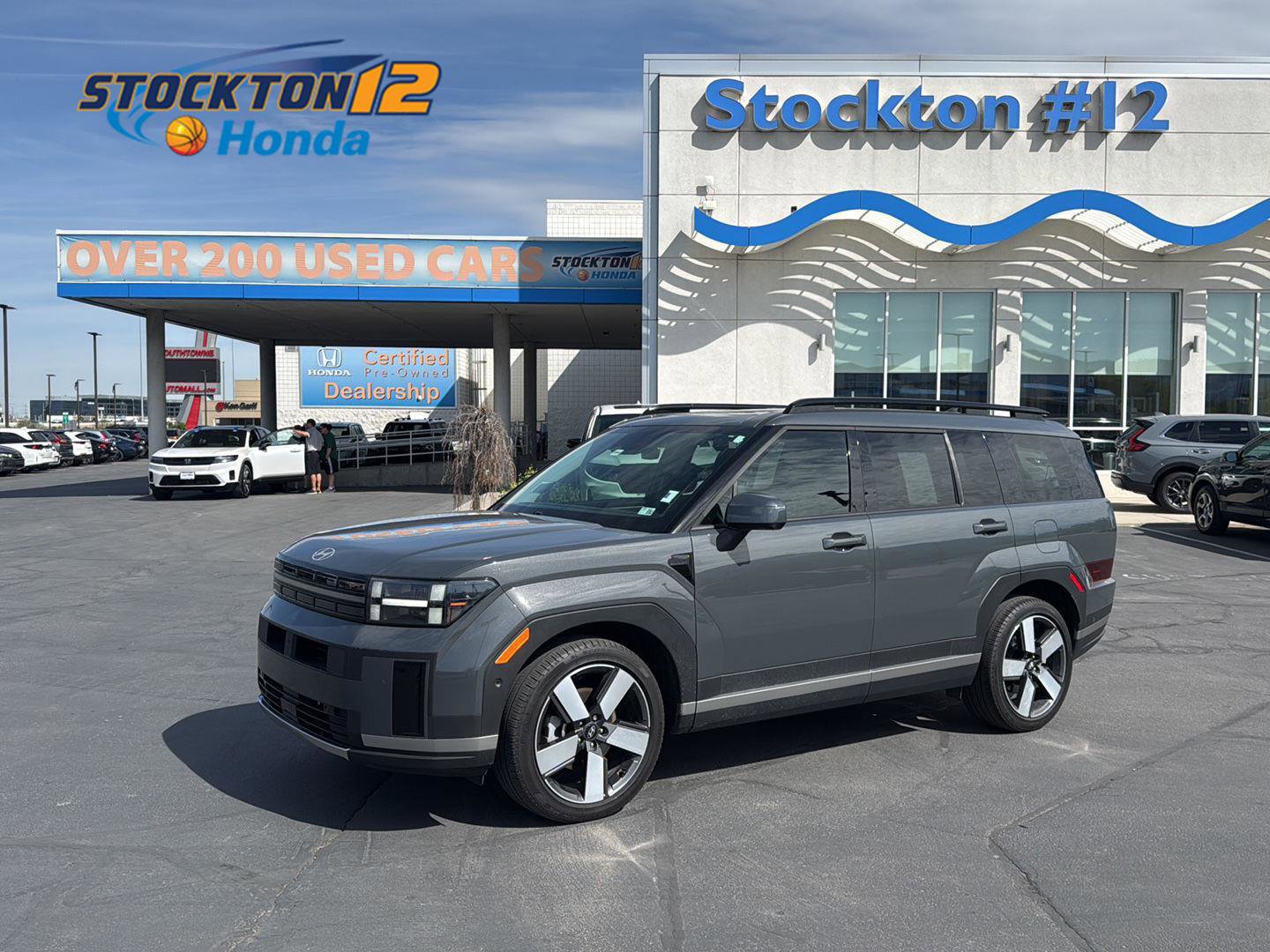 Used 2025 Hyundai Santa Fe Limited FWD image 1