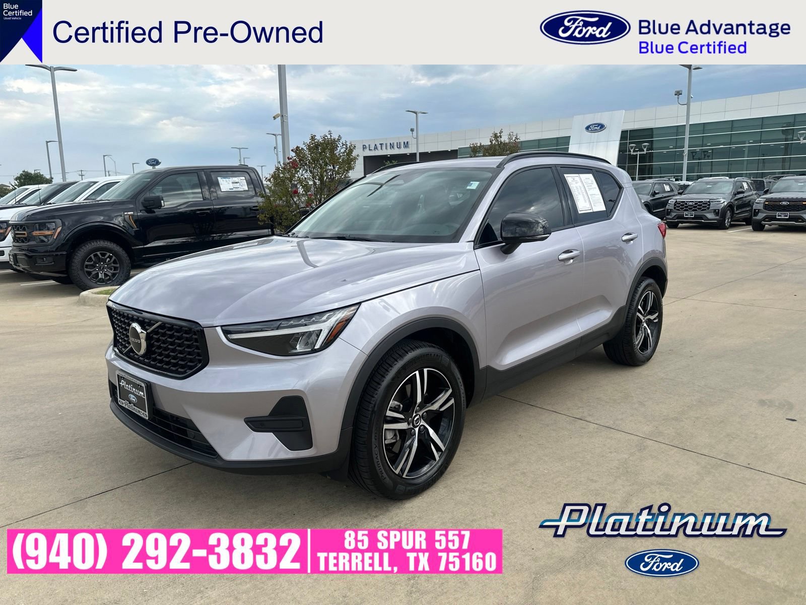 Used 2026 Volvo XC40 B4 Core w/ Climate Package FWD image 1