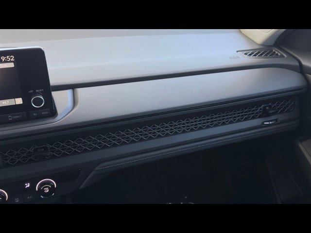 Certified 2025 Honda Accord LX image 22