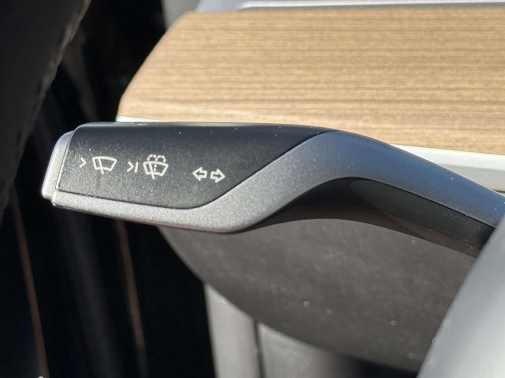 Used 2022 Tesla Model Y Performance AWD/4WD image 26