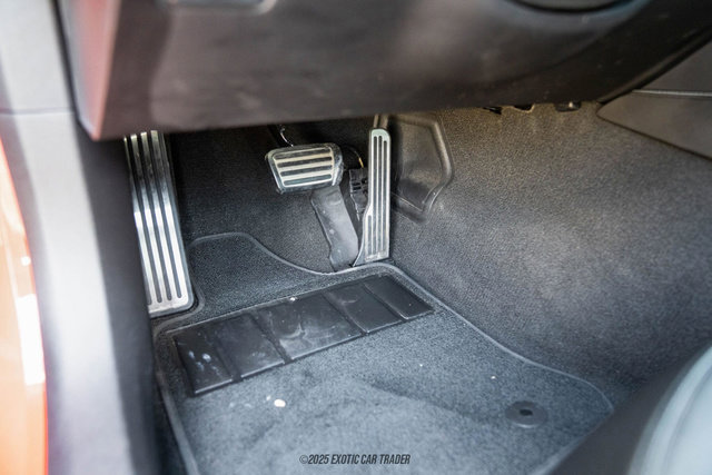 Used 2019 Chevrolet Corvette Stingray Coupe w/ Carbon Flash Badge Package image 44