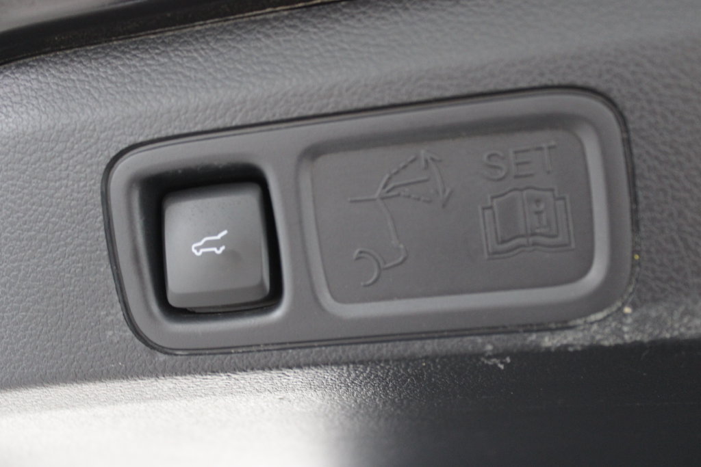 Used 2024 Lincoln Navigator Premiere AWD/4WD image 14