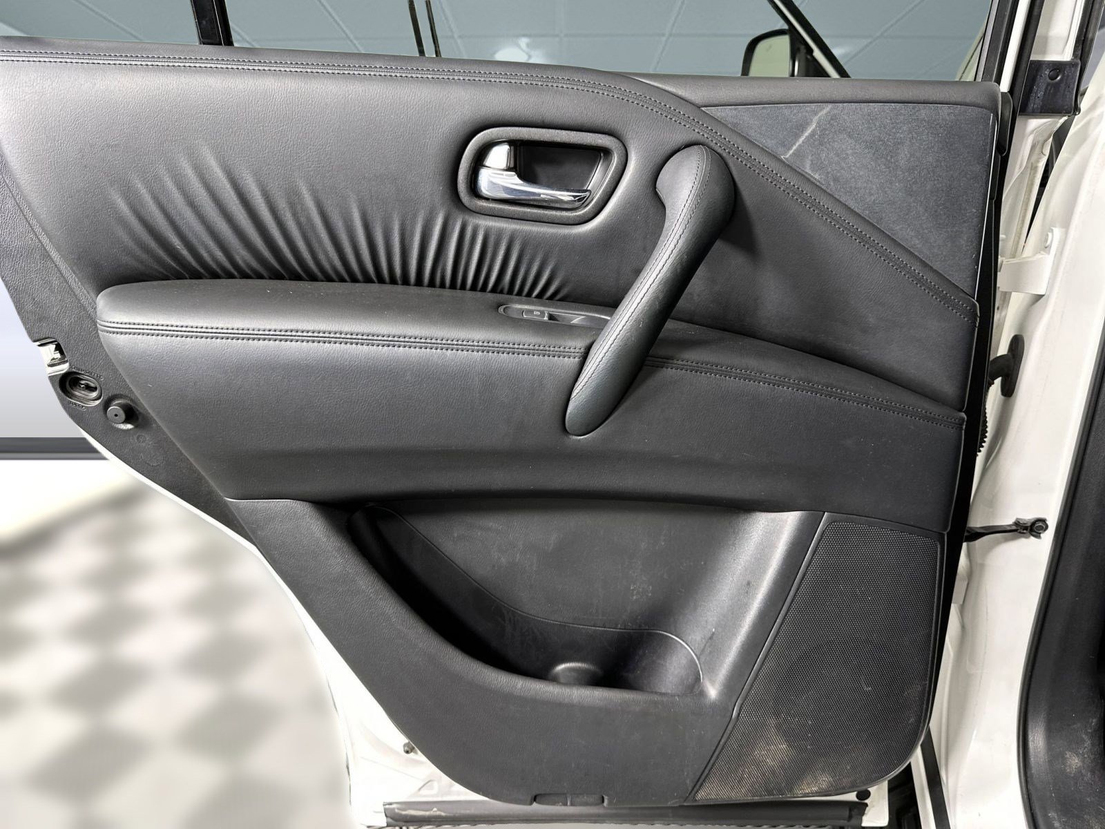 Used 2021 Nissan Armada SV image 35