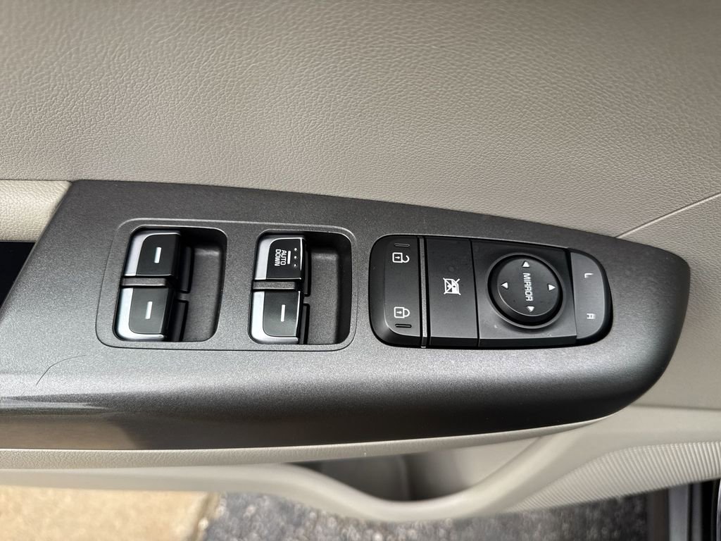 Used 2021 Kia Sportage LX image 21