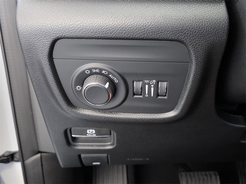 New 2025 Jeep Grand Cherokee L Altitude image 25