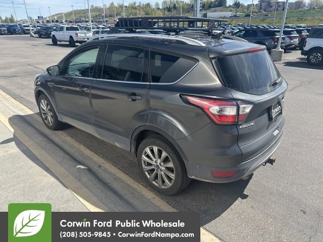 Used 2018 Ford Escape Titanium image 3