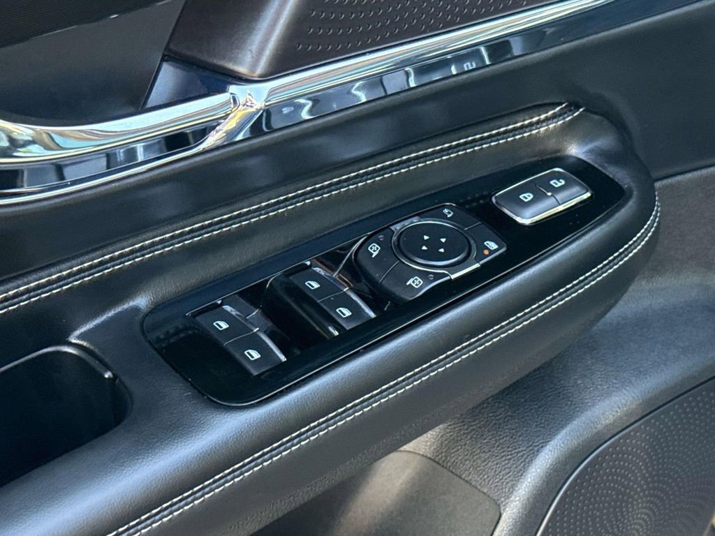 Used 2025 Lincoln Corsair Grand Touring w/ Equipment Group 301A image 23