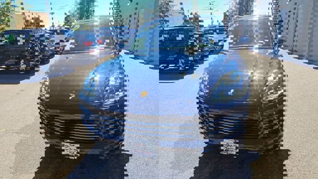 Used 2020 Porsche Cayenne image 3