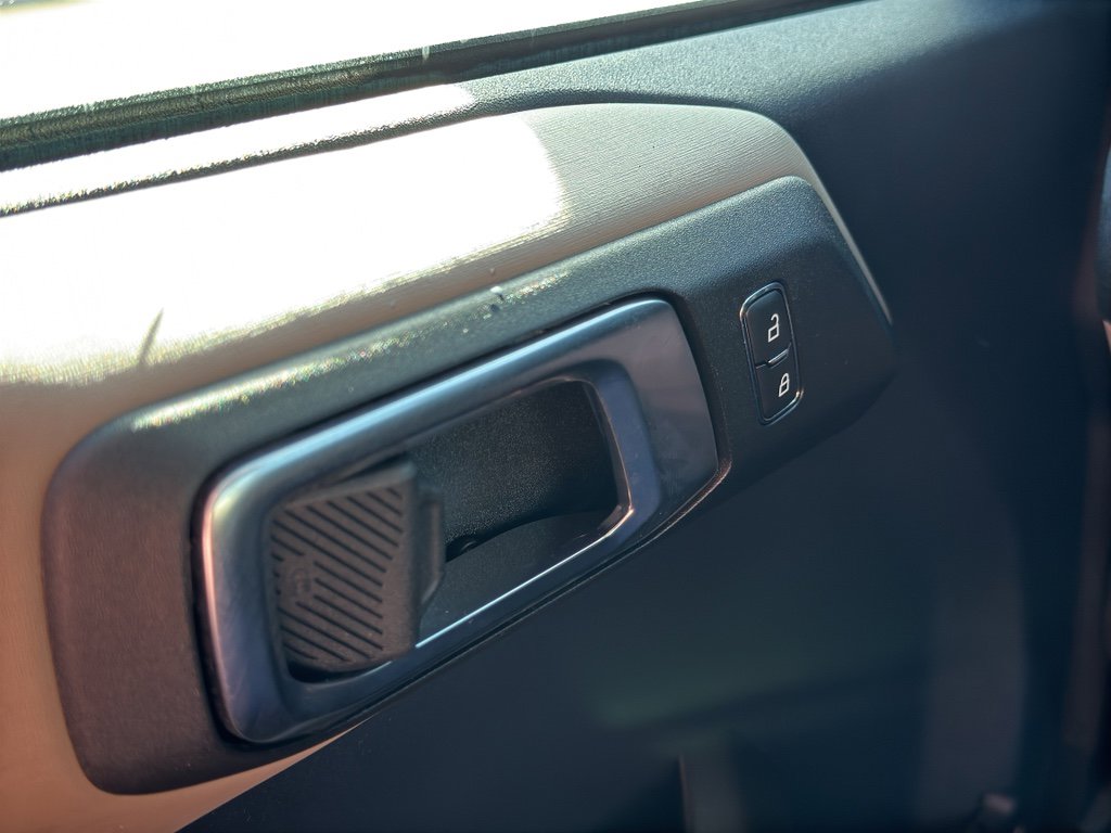 Used 2023 Ford Bronco Wildtrak image 27