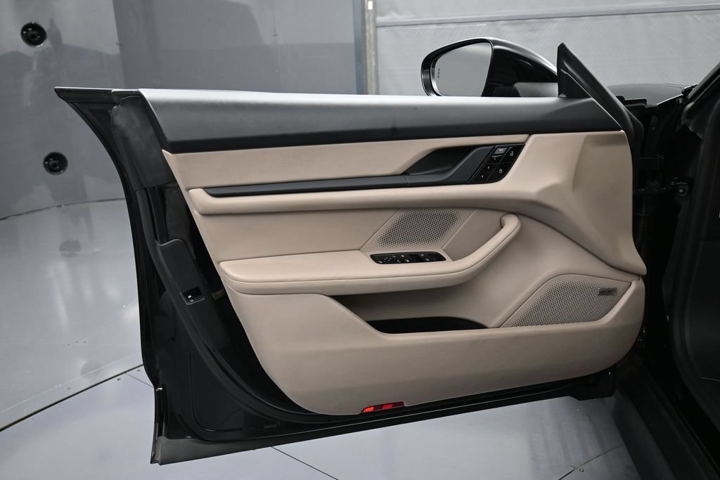 Certified 2021 Porsche Taycan RWD image 15