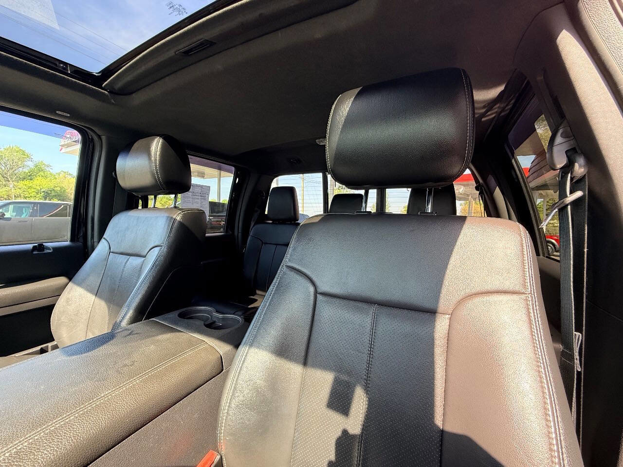 Used 2016 Ford F350 Lariat w/ Lariat Ultimate Package image 31