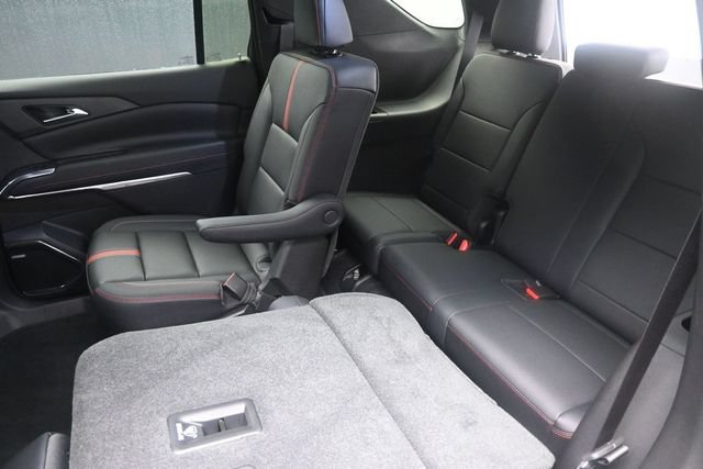 Used 2026 Chevrolet Traverse RS FWD image 21