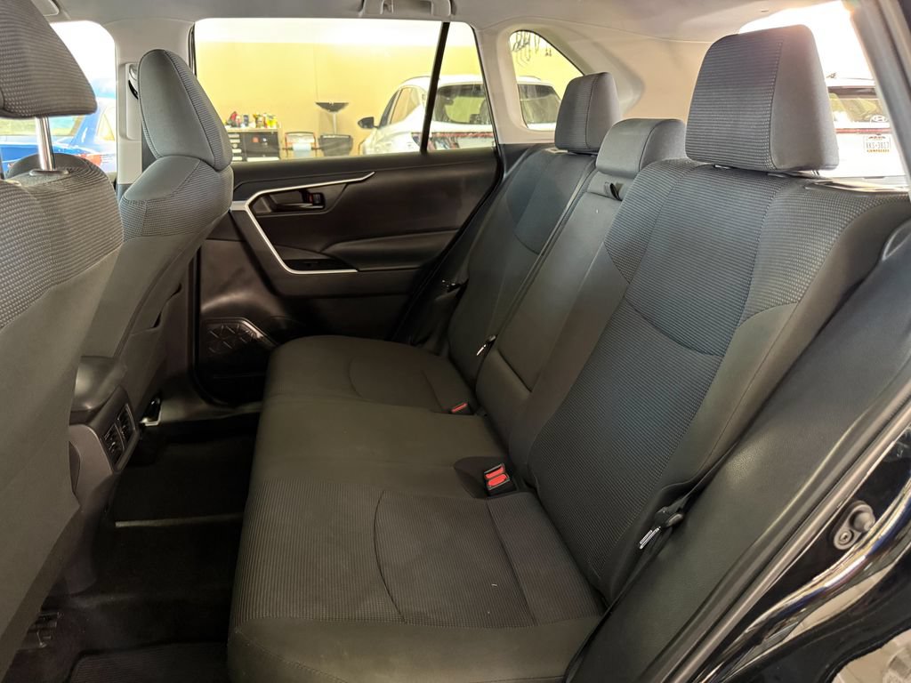 Used 2025 Toyota RAV4 LE FWD image 30