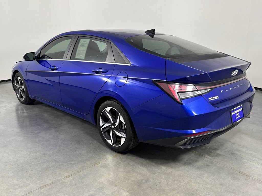 Used 2021 Hyundai Elantra Limited image 3
