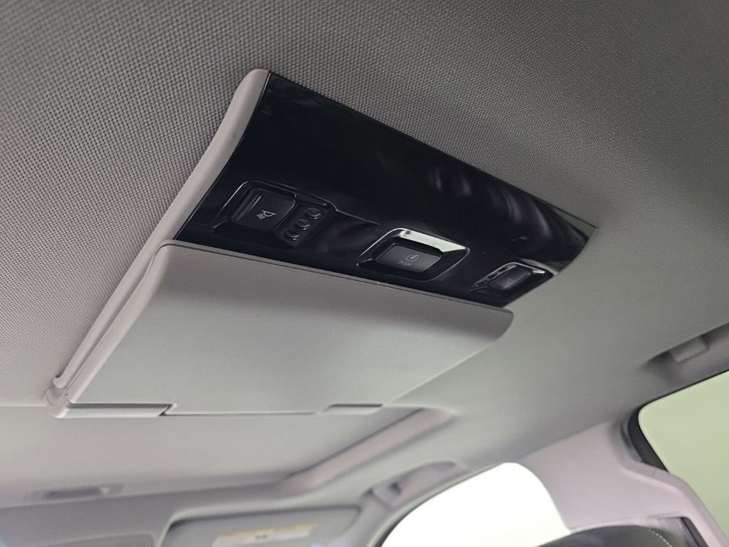 Used 2017 Chevrolet Tahoe LT image 35