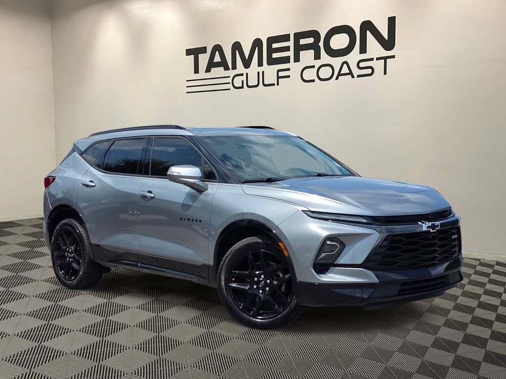 Used 2023 Chevrolet Blazer RS w/ Driver Confidence II Package FWD image 1