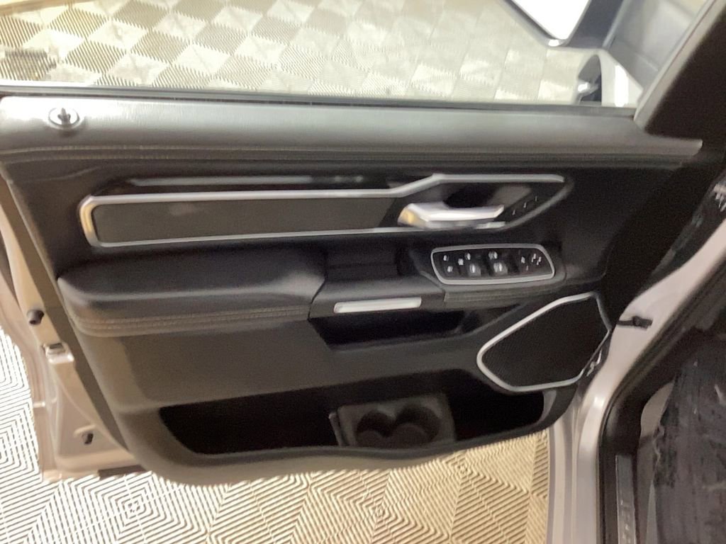 Used 2022 RAM 1500 Laramie w/ Sport Appearance Package image 17