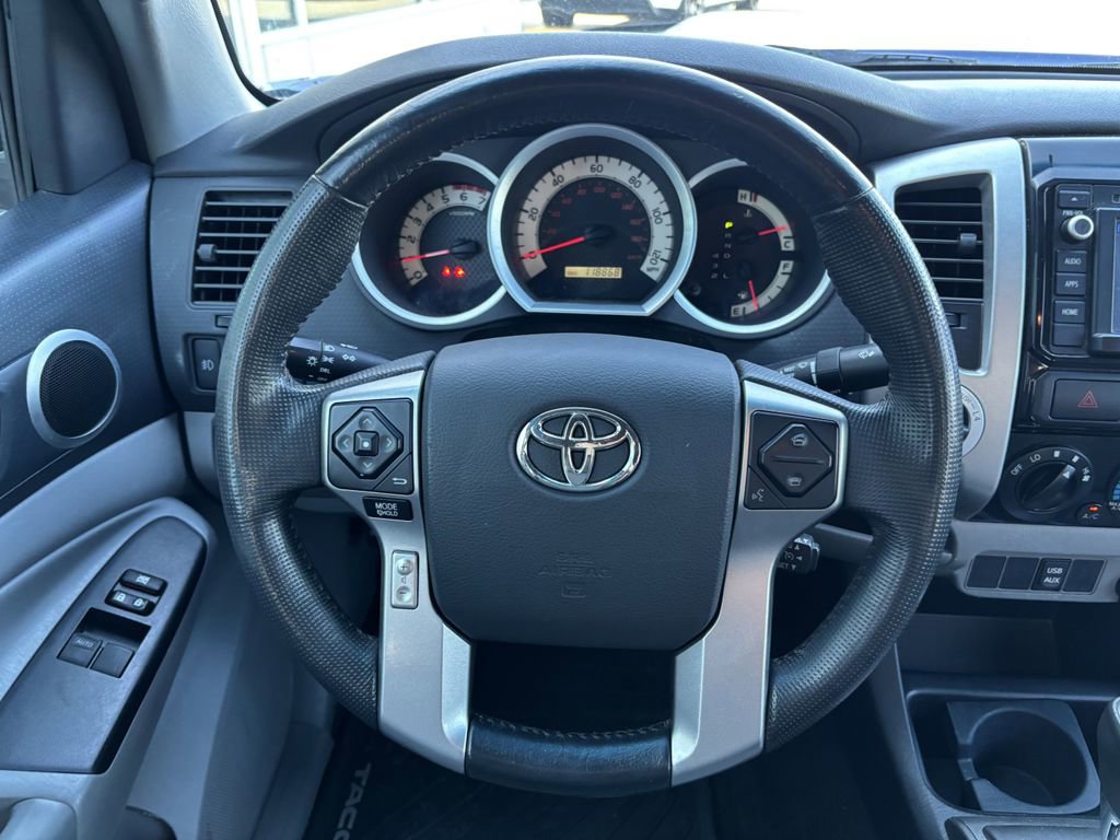 Used 2015 Toyota Tacoma 4x4 Access Cab V6 w/ TRD Sport Package image 13