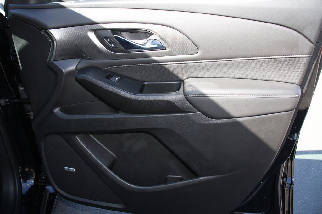Used 2023 Chevrolet Traverse Premier w/ Redline Edition FWD image 28