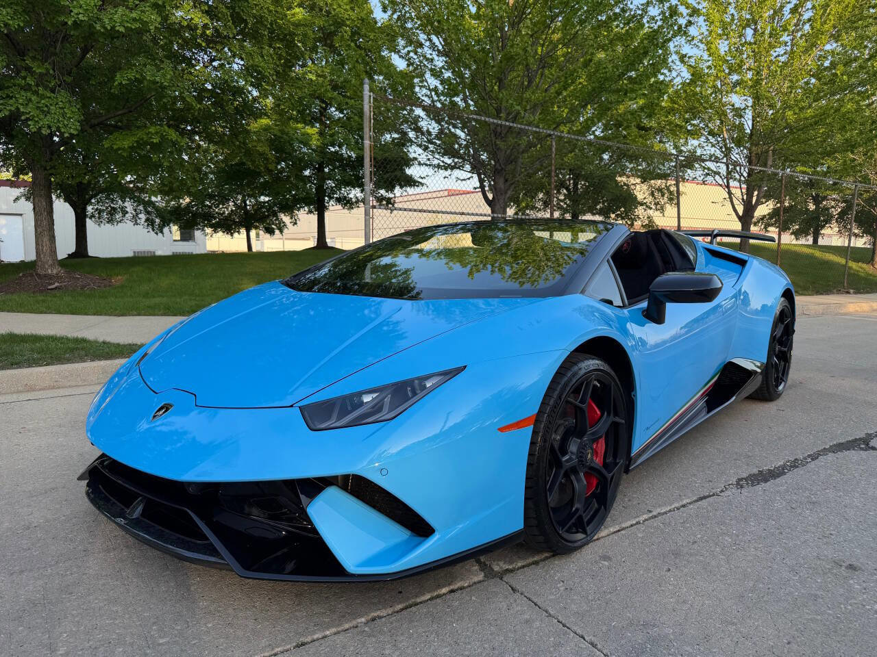 Used 2018 Lamborghini Huracan Performante AWD/4WD image 18