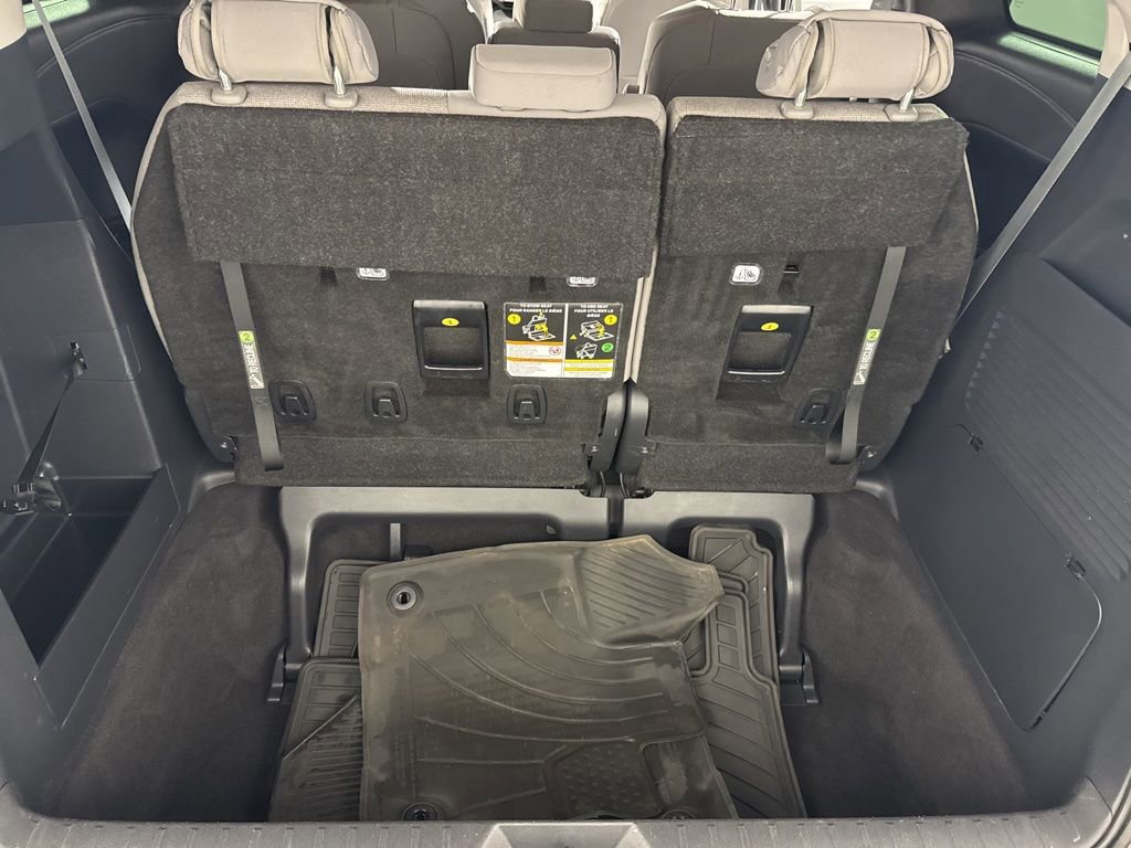 Used 2025 Toyota Sienna LE image 25