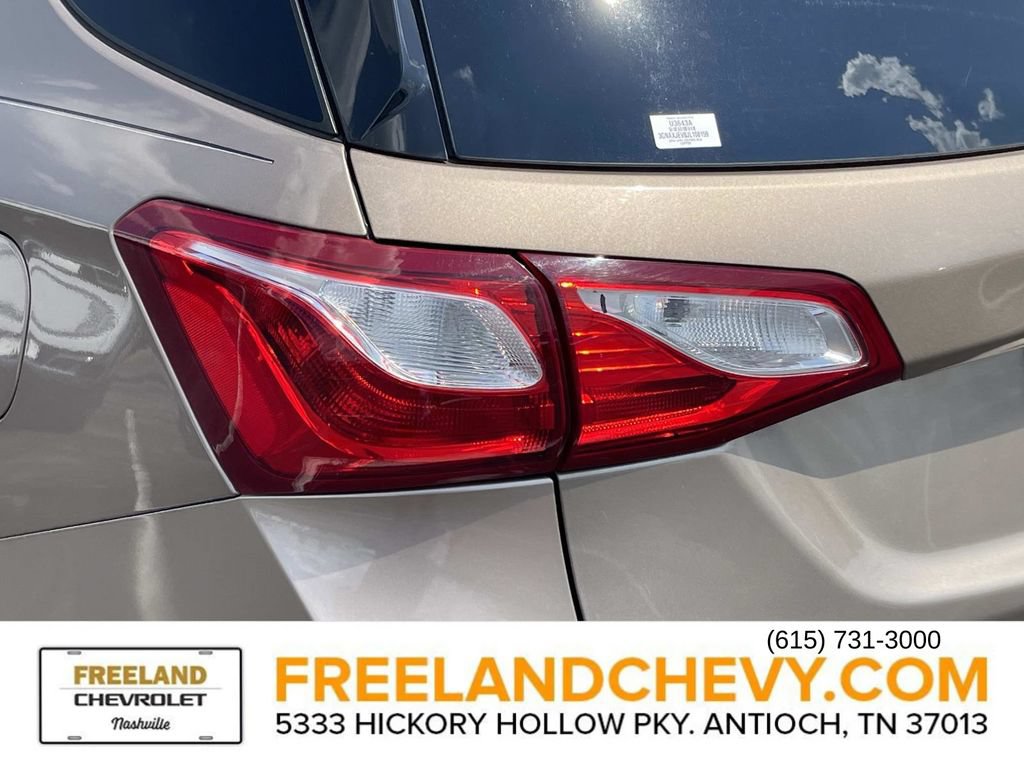 Used 2018 Chevrolet Equinox LT FWD image 11
