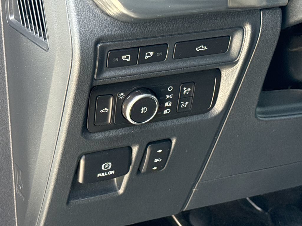 Certified 2021 Ford F150 Lariat RWD image 13
