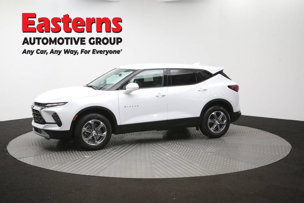 Used 2025 Chevrolet Blazer LT FWD image 60