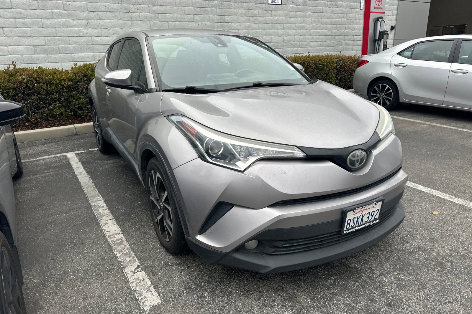 Used 2018 Toyota C-HR XLE image 2
