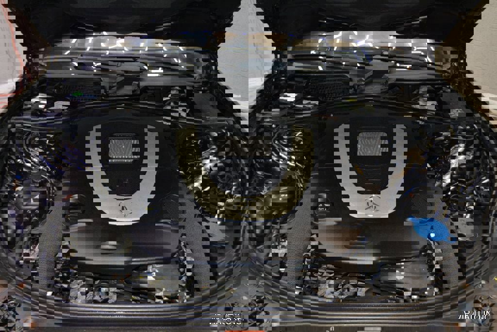 Used 2010 Mercedes-Benz S 550 4MATIC image 32