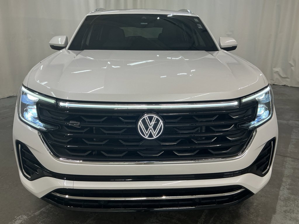 Used 2024 Volkswagen Atlas Cross Sport SEL R-Line AWD/4WD image 17