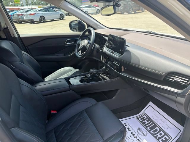 Used 2023 Nissan Rogue Platinum w/ Platinum Premium Package FWD image 15