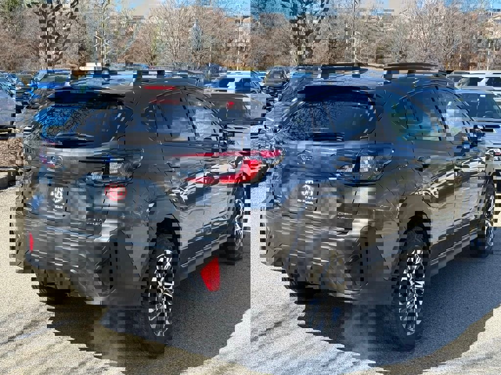 Used 2024 Subaru Crosstrek 2.0i Premium image 8