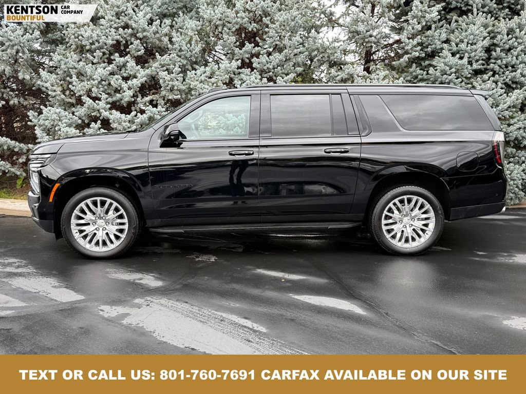 Used 2025 Chevrolet Suburban RST image 4