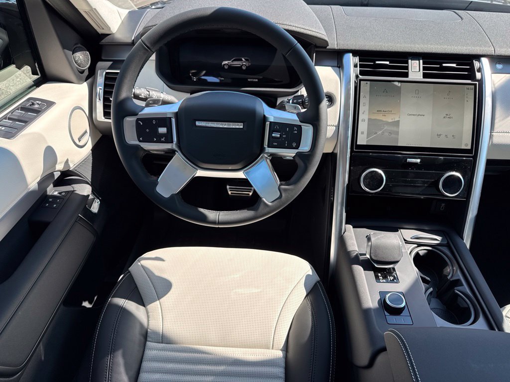 New 2026 Land Rover Discovery Dynamic SE AWD/4WD image 22