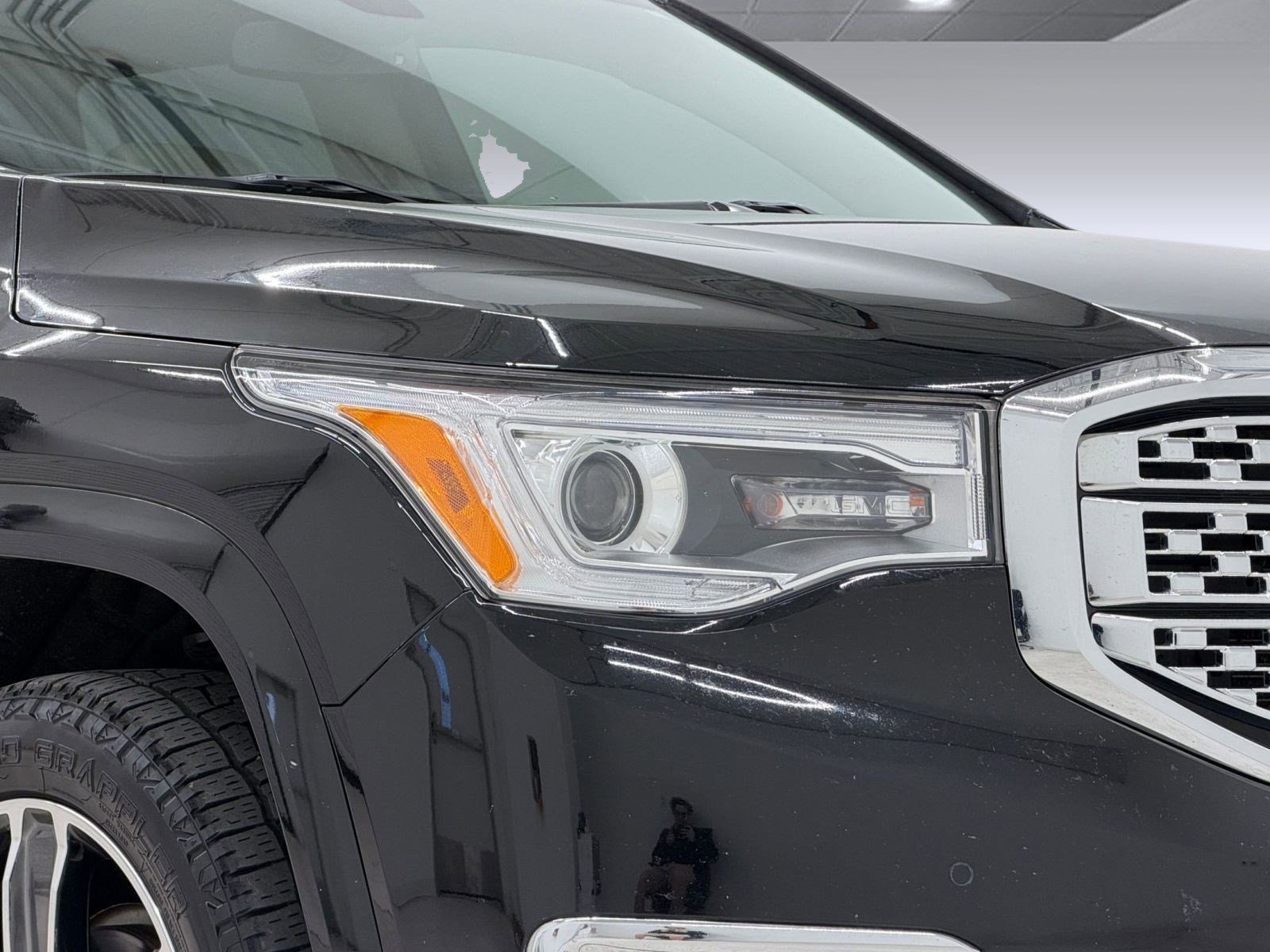 Used 2018 GMC Acadia Denali w/ Technology Package image 11