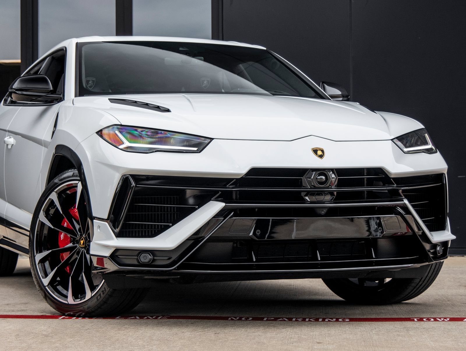 Used 2024 Lamborghini Urus S AWD/4WD image 5