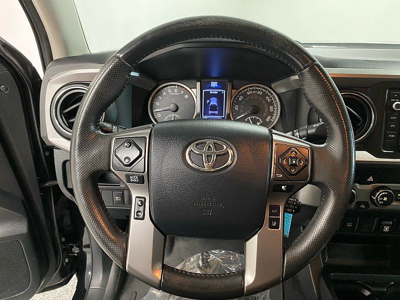 Used 2019 Toyota Tacoma SR5 AWD/4WD image 13