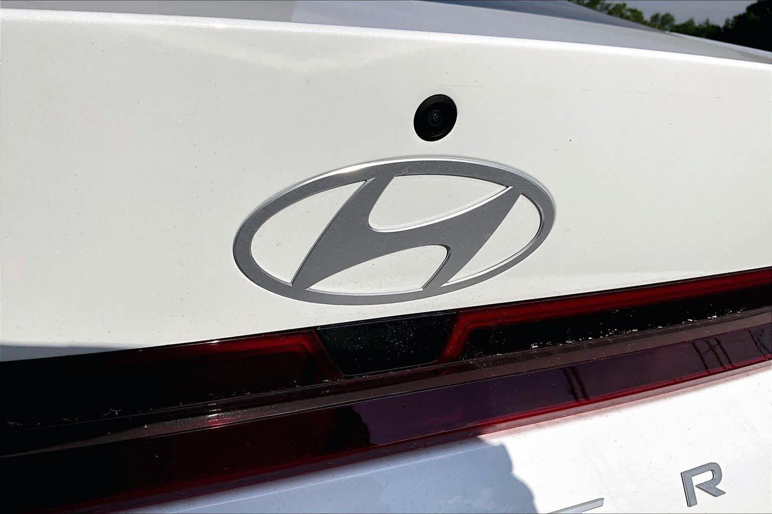 New 2026 Hyundai Elantra SE FWD image 8