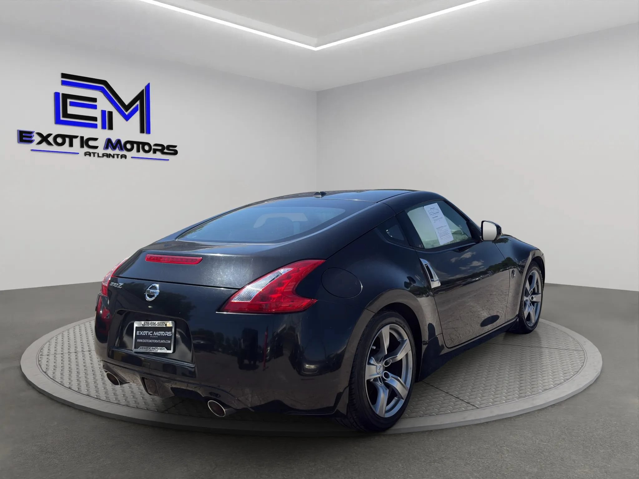 Used 2009 Nissan 370Z Touring RWD image 5