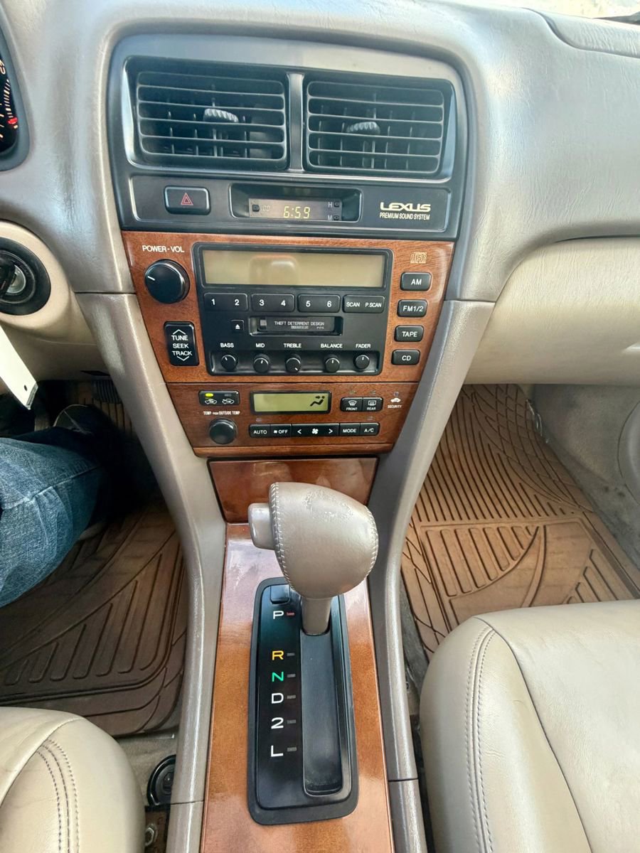 Used 2000 Lexus ES 330 image 29