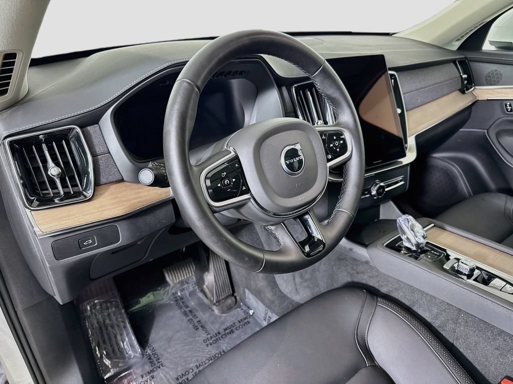 Used 2025 Volvo XC90 B6 Plus AWD/4WD image 9