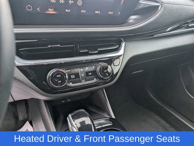 Used 2025 Buick Envista Sport Touring w/ Convenience I Package FWD image 22