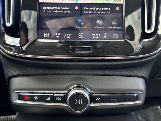 Used 2025 Volvo XC40 B5 Core image 26