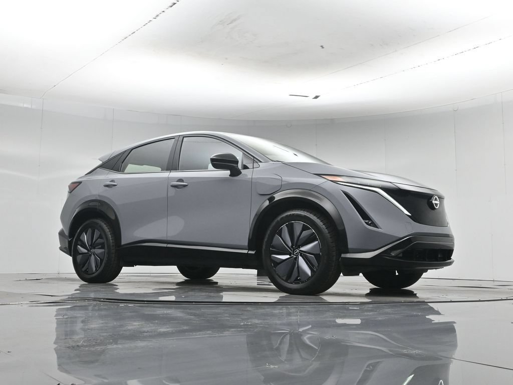 Used 2023 Nissan Ariya AWD image 4